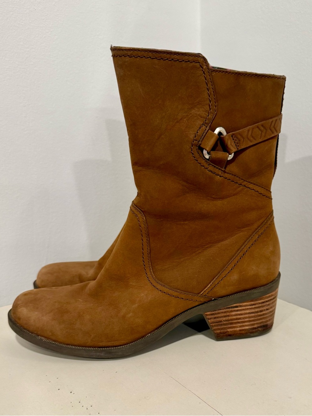 Teva Foxy Mid Brown Leather Ankle Boots Block Heel Side Zip Floral Sz 9.5
